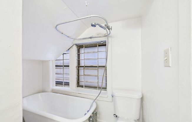 1 bed, 1 bath, 428 sqft, $1,050, Unit 3315-1F