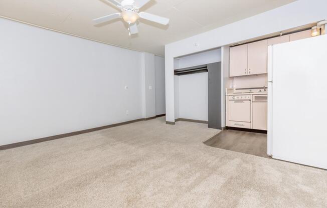 Studio, 1 bath, 385 sqft, $699