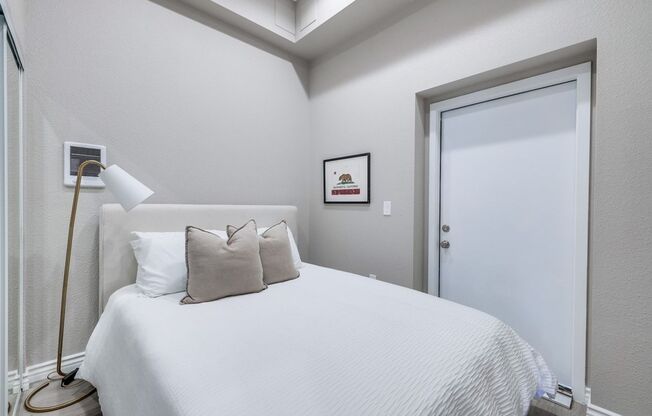 2 beds, 1 bath, 600 sqft, $2,195, Unit 124