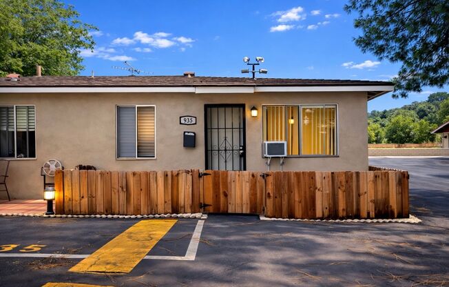 Route 66 - 921-943 - Gold