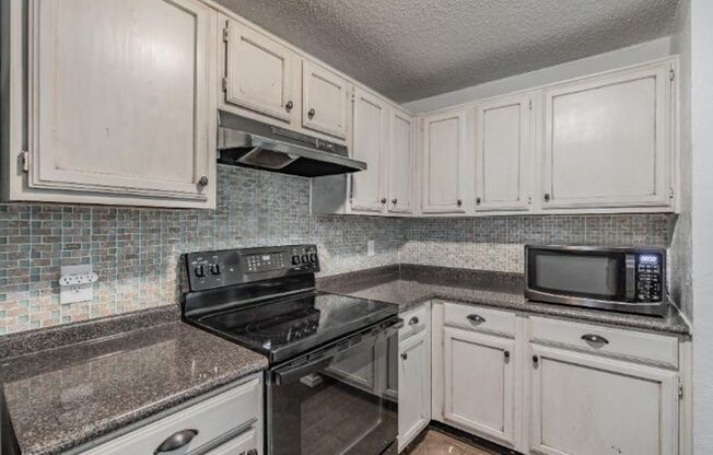 3 beds, 2 baths, $1,695