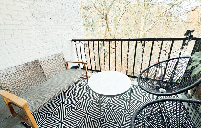 2 beds, 1 bath, 800 sqft, $5,000, Unit 12