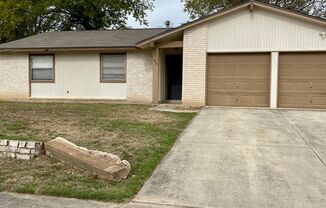 3 beds, 2 baths, $1,600