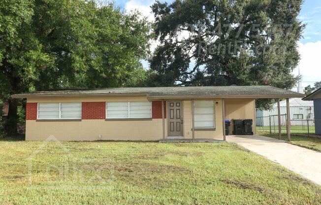 3/1 in Orlando - Nice Location in Quiet Neighborhood - Section 8 Accepted