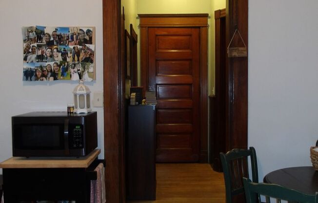 1 bed, 1 bath, 731 sqft, $895, Unit 1415-2