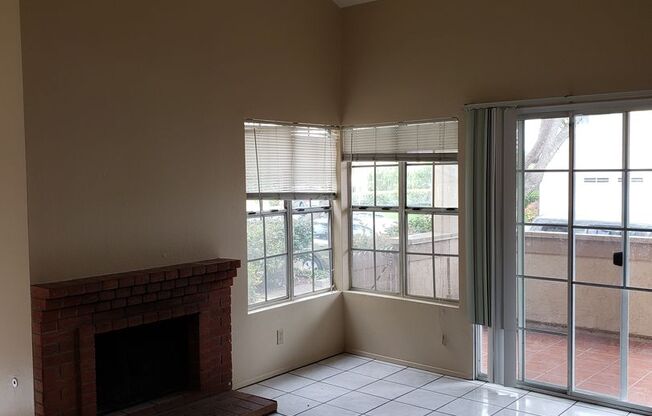 The Bluffs at Fox Run!!! 3BR/2.5BA Rarely Available