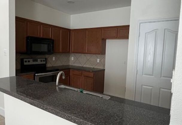 3 beds, 2 baths, $1,695