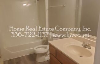 2 beds, 1 bath, $795, Unit 14