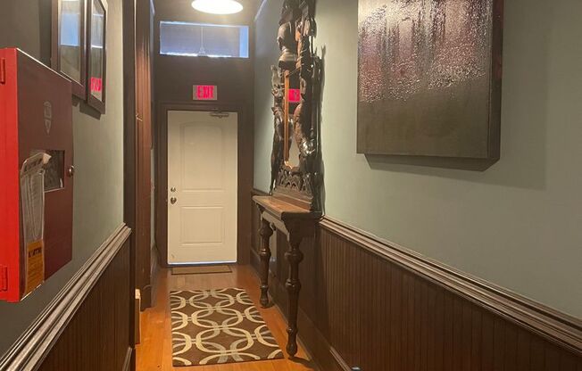 Boutique 1 bed, 1 bath Rittenhouse Condo