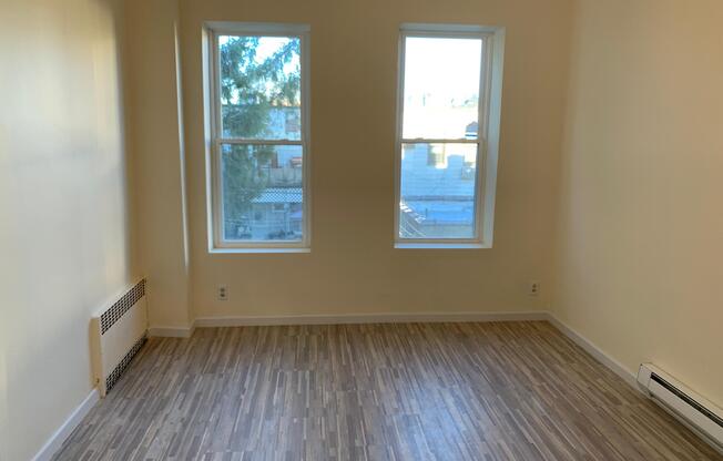 1 bed, , 3,042 sqft, $2,500, Unit 2F