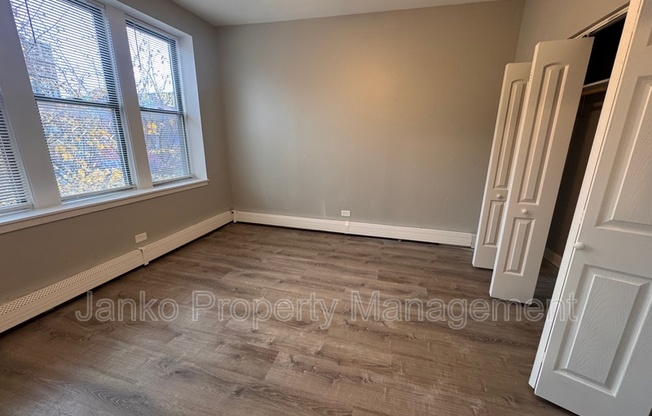 5647 W Washington Blvd