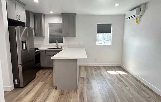 1 bed, 1 bath, 750 sqft, $2,195, Unit 13