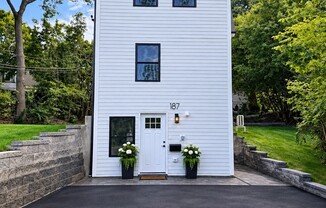 187 SAINT MARY ST