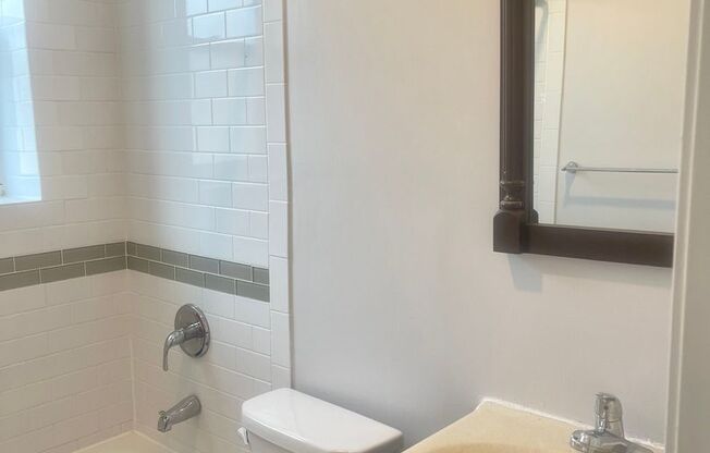 2 beds, 1 bath, 600 sqft, $1,350, Unit 1J