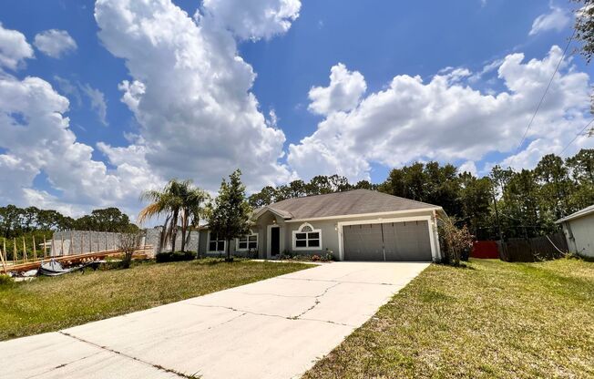 Spacious 4 Bedroom and 2 Bath Home in Palm Bay!