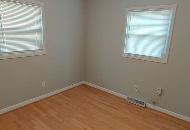 3 beds, 1 bath, $2,000