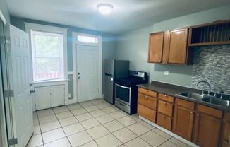 2 beds, 1 bath, 960 sqft, $875, Unit 3705 Oregon Ave - Unit 1