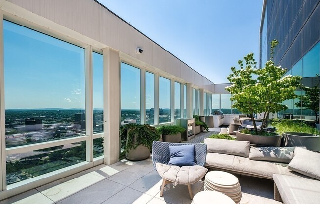 1 bed, 1 bath, 612 sqft, $4,300, Unit 21G