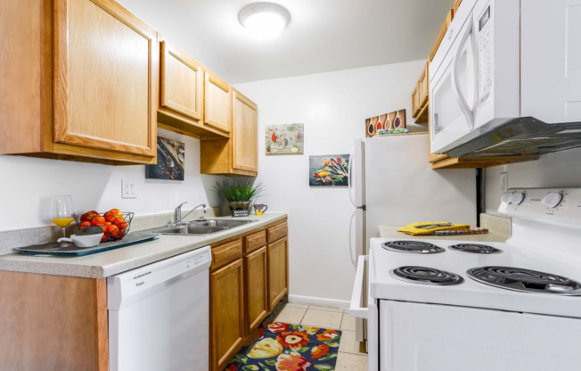 1 bed, 1 bath, 585 sqft, $940, Unit 50