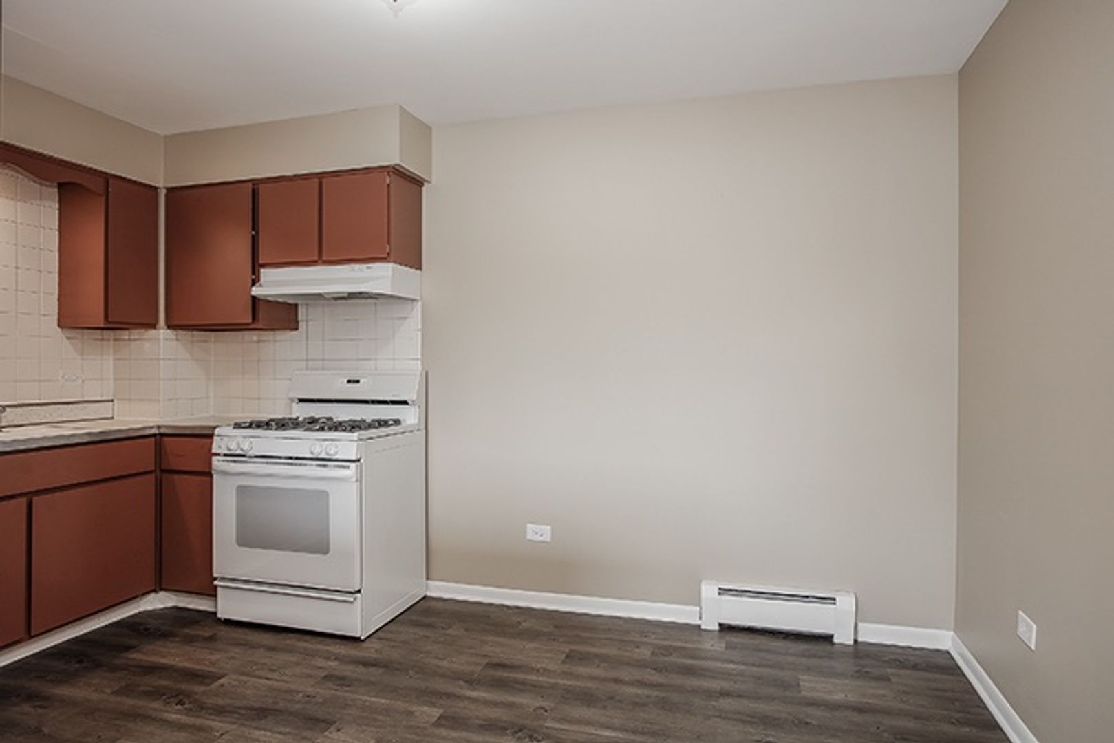 331/339 Fullerton Ave