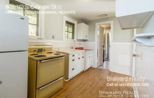 802 E CAYUGA ST