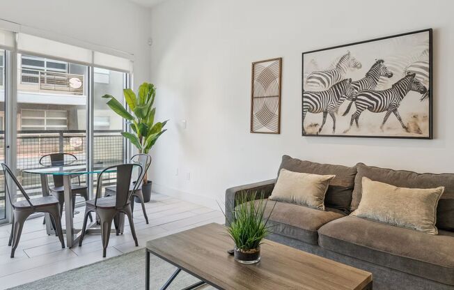 1 bed, 2 baths, $1,799, Unit 314