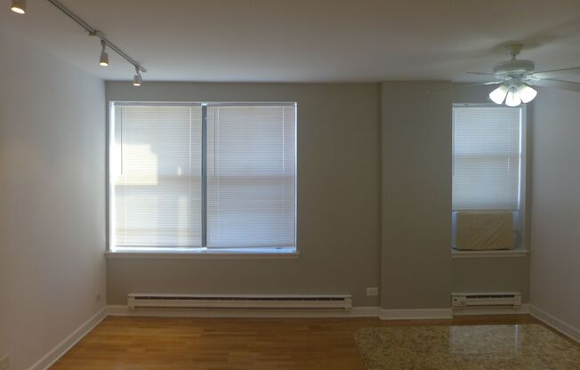808-12 W Junior Terrace