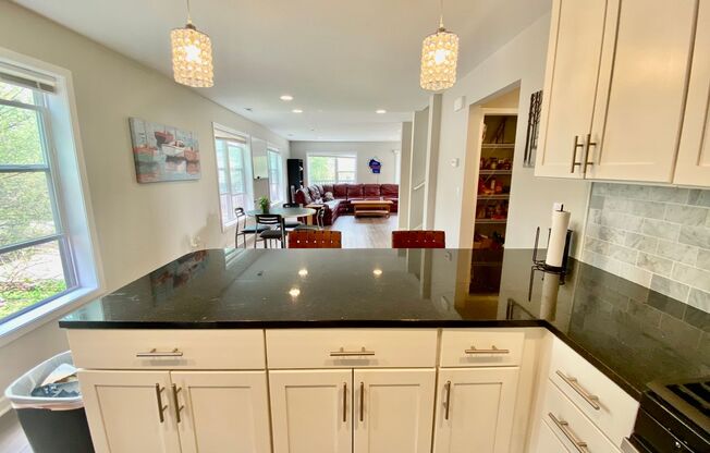 2449 Lyndale