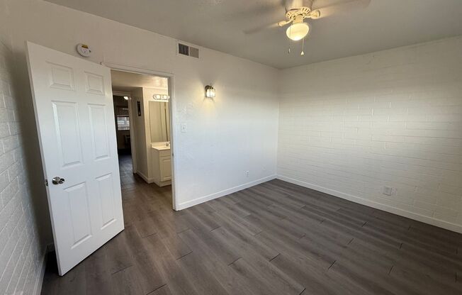 1 bed, 1 bath, 530 sqft, $1,050, Unit 227