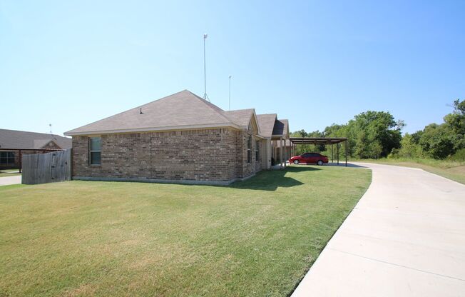 Classically Styled 3/2 In Wonderful Weatherford! ((All Kitchen Appliances Included)) Granite Countertops & Custom Wood Cabinets ~ Master Suite w/ Walk In Closet ~ Covered Parking & Landscaping Included! ((Coming Soon))