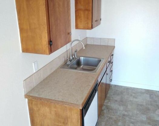 2 beds, 1 bath, $1,499, Unit 3