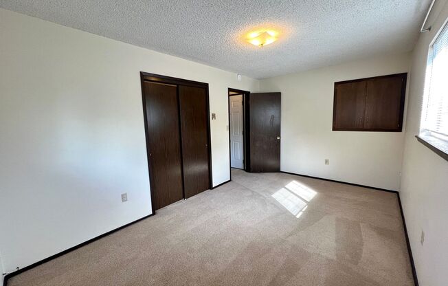 2 beds, 1 bath, 800 sqft, $1,095, Unit #4