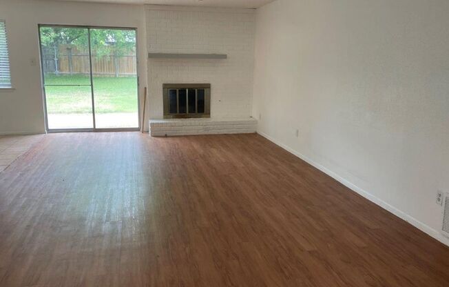 Discover comfort and convenience in this charming single-story home!