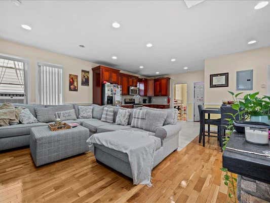 2169 BELMONT AVE