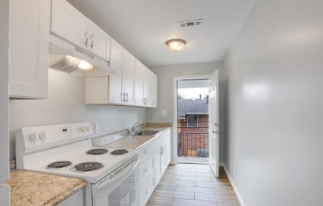 615 OLIVER ST NW