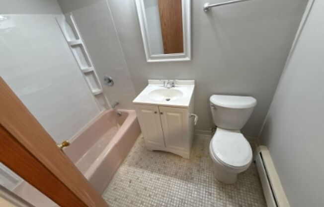 8280 8290 ROOSEVELT RD