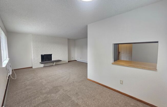 2 beds, 1 bath, $1,095, Unit 2237