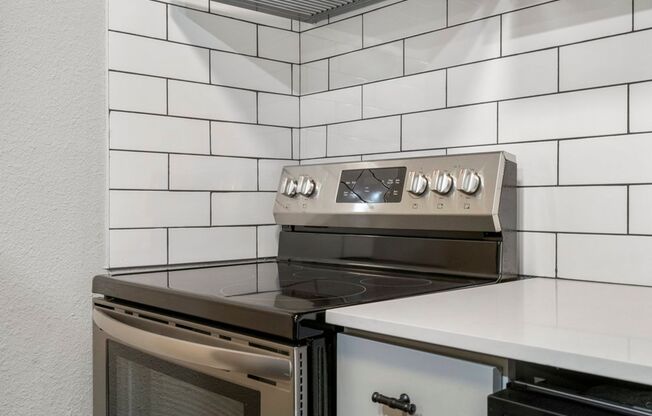 WHITE OAKS APARTMENTS