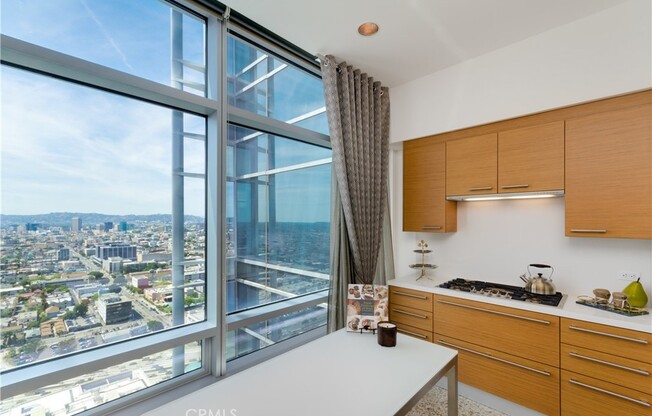 2 beds, 2.3 baths, 1,920 sqft, $9,300, Unit 32B