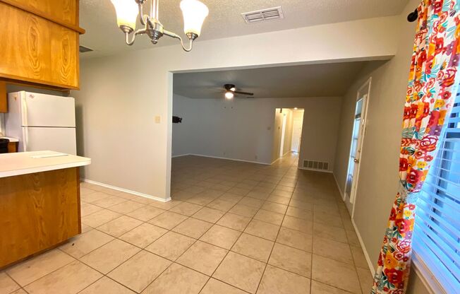 2 beds, 2 baths, 1,250 sqft, $1,600