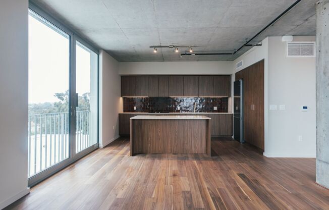 1 bed, 1 bath, 884 sqft, $4,495, Unit 401