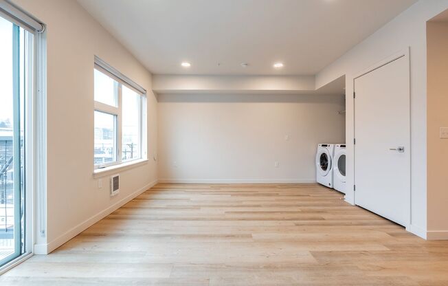Studio, 1 bath, 491 sqft, $1,325, Unit 825 - ADA