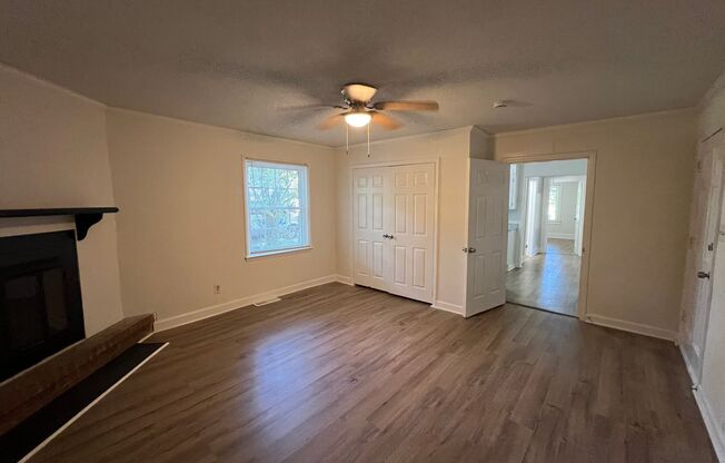 3 beds, 1 bath, $1,595