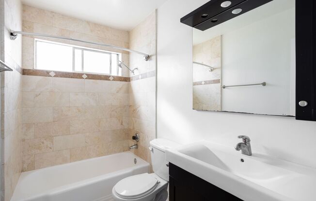 725 Hayworth Apartments