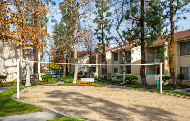 2 beds, 1 bath, 876 sqft, $2,595, Unit F112