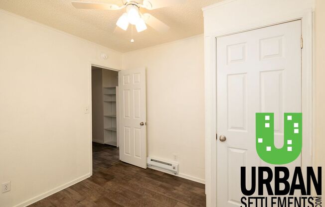 2 beds, 1 bath, $1,295