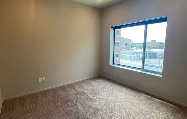 1 bed, 1 bath, 671 sqft, $1,325, Unit 363