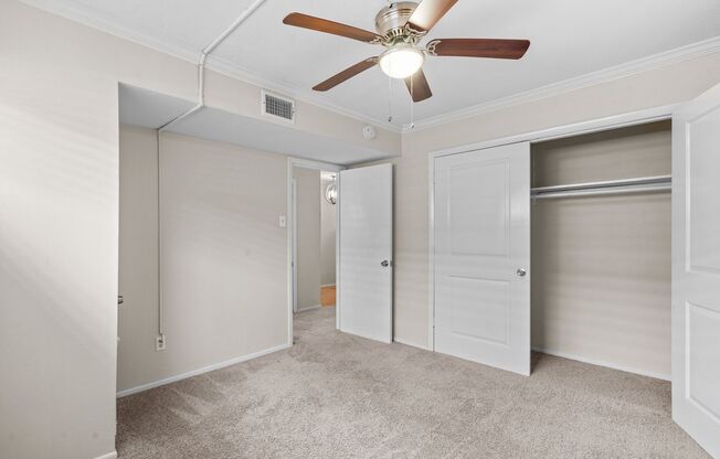 3 beds, 1 bath, 1,172 sqft, $1,450, Unit #12