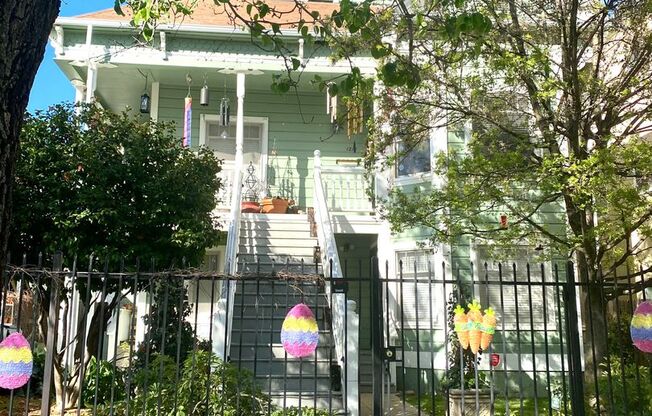 1219 E St