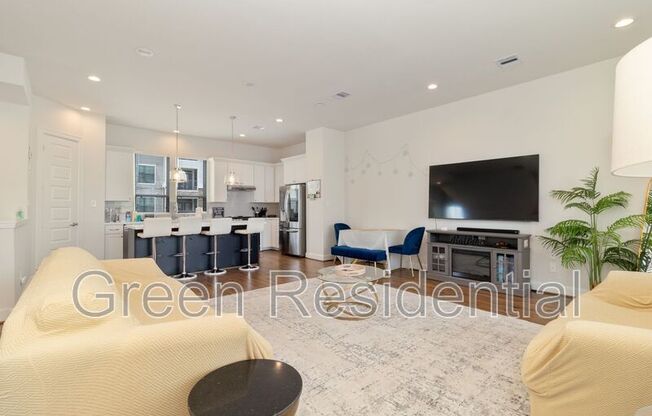 2808 GRAND FOUNTAINS DR